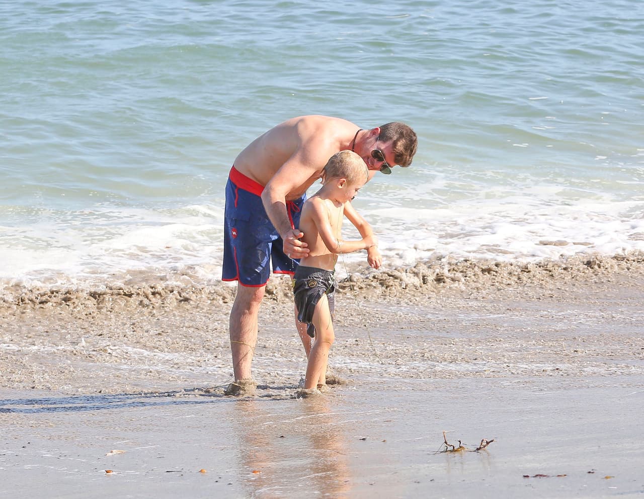 Robin intentó tranquilizar a su pequeñín.