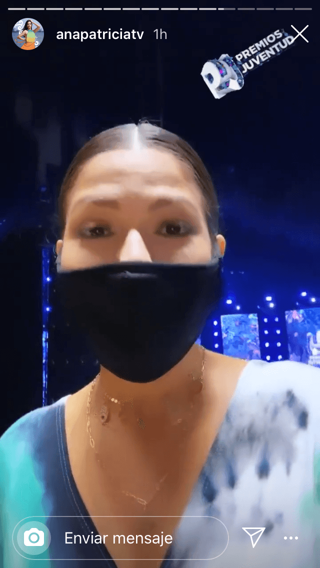 Premios Juventud estará bajo la conducción de 
<b><a href="https://www.univision.com/shows/premios-juventud/estas-estrellas-te-contaran-todo-lo-que-pase-en-premios-juventud-conoce-a-los-hosts-del-show-y-los-pre-shows-fotos?ppp" target="_blank">un grupo diverso y talentoso</a></b> que incluye a Julissa Calderón, Ana Patricia Gámez, Francisca Lachapel, Borja Voces y Sebastián Yatra. 
<br>