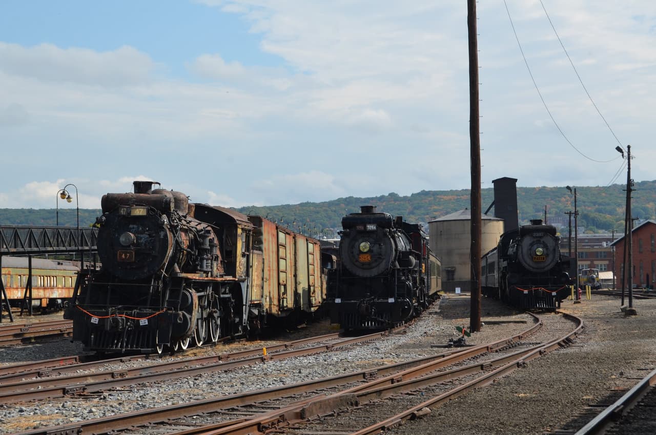 El parque gratuito está ubicado en el centro del centro de Scranton, en el noreste de Pensilvania, a dos horas en automóvil o en autobús desde las principales áreas metropolitanas como la ciudad de Nueva York y Filadelfia. Más, 
<b><a href="https://www.nps.gov/stea/planyourvisit/basicinfo.htm" target="_blank">aquí</a></b>.