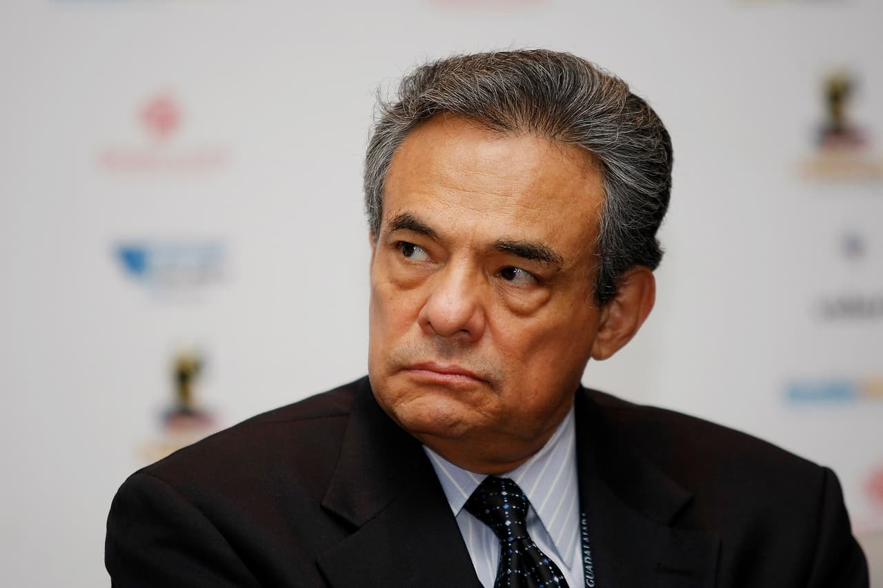 Y detalló que José José vivió momentos muy difíciles durante su infancia asegurando que fue víctima de maltratos y humillaciones.