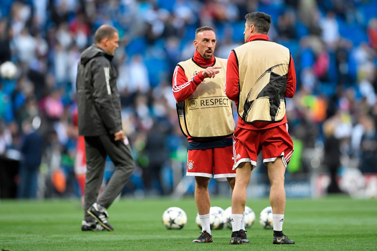 La cancha del estadio Santiago Bernabéu fue un mar de ansiedad que se vio en el rostro de los jugadores y sus expresiones previo al Real Madrid-Bayern Munich por la vuelta de semifinal de Champions.