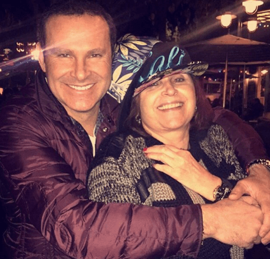 Este miércoles 9 de mayo, Alan Tacher está celebrando el cumpleaños de su madre, la señora Mirella Feingold.