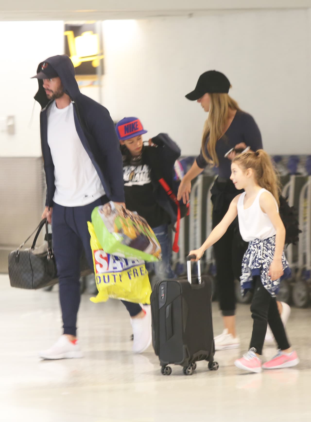 El 4 de abril de 2017, Jacqueline Bracamontes habló con Jomari Goyso para Primer impacto y le reveló detalles del contenido de su libro autobiográfico, 'La pasarela de mi vida', donde habla de William Levy. Se cree que por esa razón, el actor de origen cubano no publicaba nada en redes sociales desde entonces.