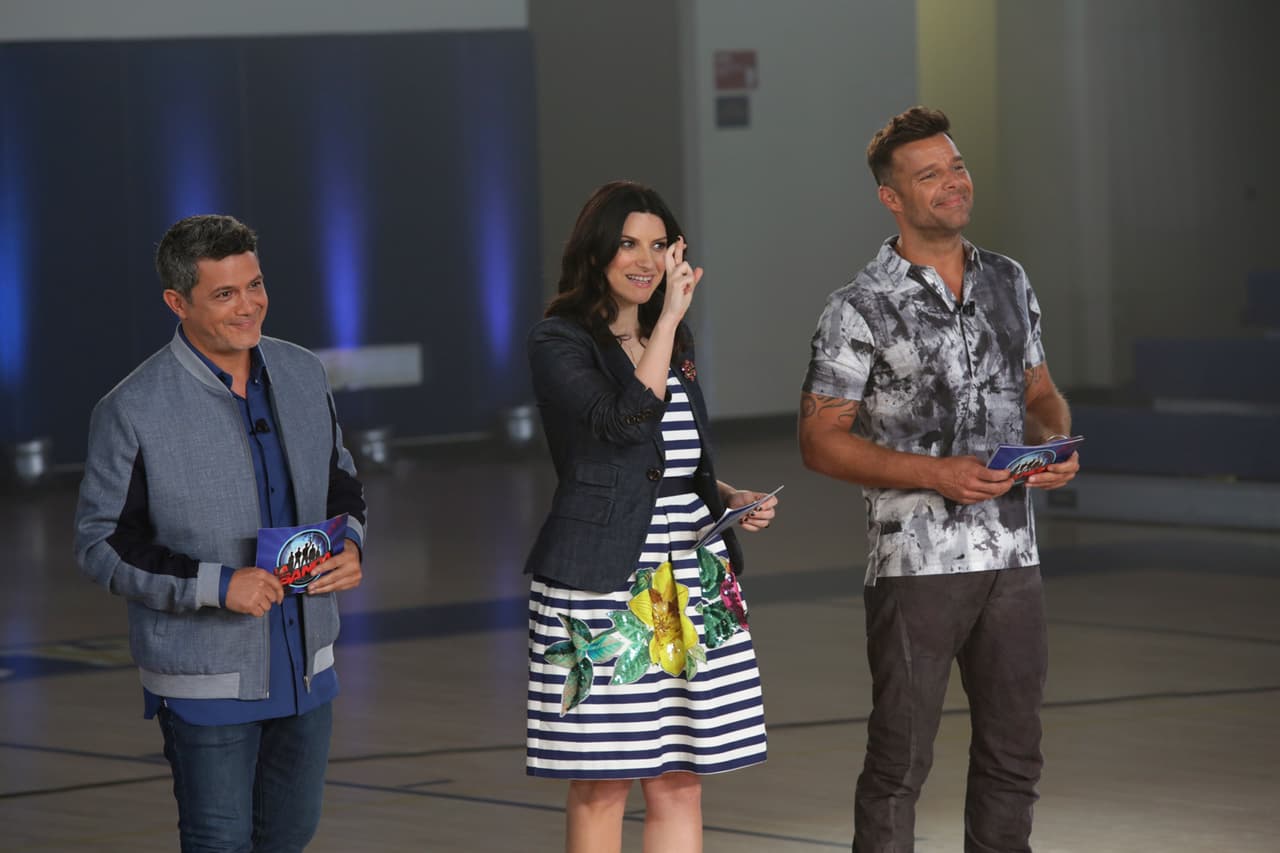 Ricky, Laura y Alejandro tuvieron su primer altercado. Sanz culpó a Laura de conformarse con poco, mientras que Ricky expresó su punta de vista y acordó que no todos tenían al talento necesario. Luego de varios dimes y diretes, llegaron a un acuerdo y escogieron las mejores voces.