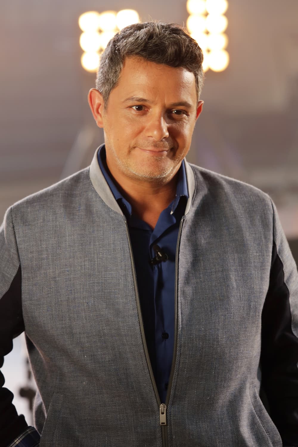 Ricky, Laura y Alejandro tuvieron su primer altercado. Sanz culpó a Laura de conformarse con poco, mientras que Ricky expresó su punta de vista y acordó que no todos tenían al talento necesario. Luego de varios dimes y diretes, llegaron a un acuerdo y escogieron las mejores voces.