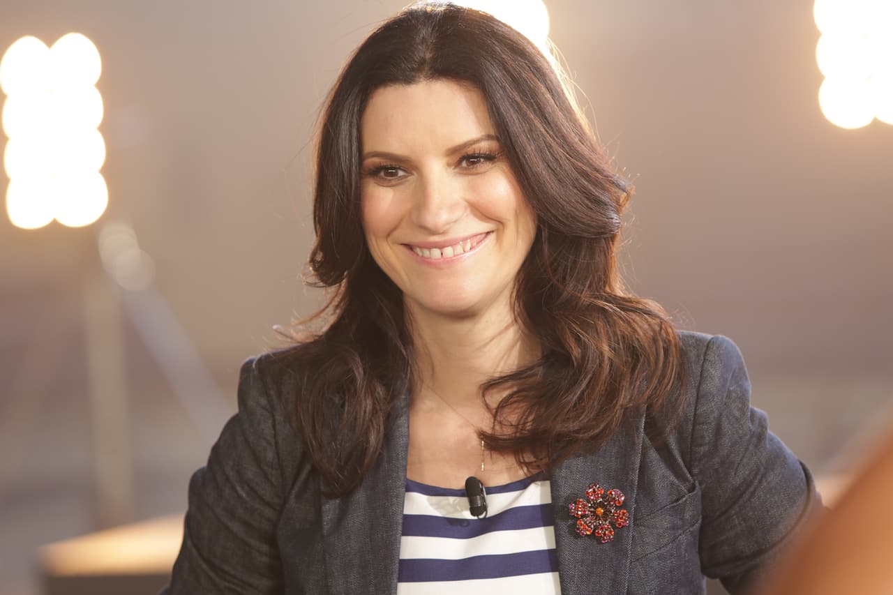 Ricky, Laura y Alejandro tuvieron su primer altercado. Sanz culpó a Laura de conformarse con poco, mientras que Ricky expresó su punta de vista y acordó que no todos tenían al talento necesario. Luego de varios dimes y diretes, llegaron a un acuerdo y escogieron las mejores voces.