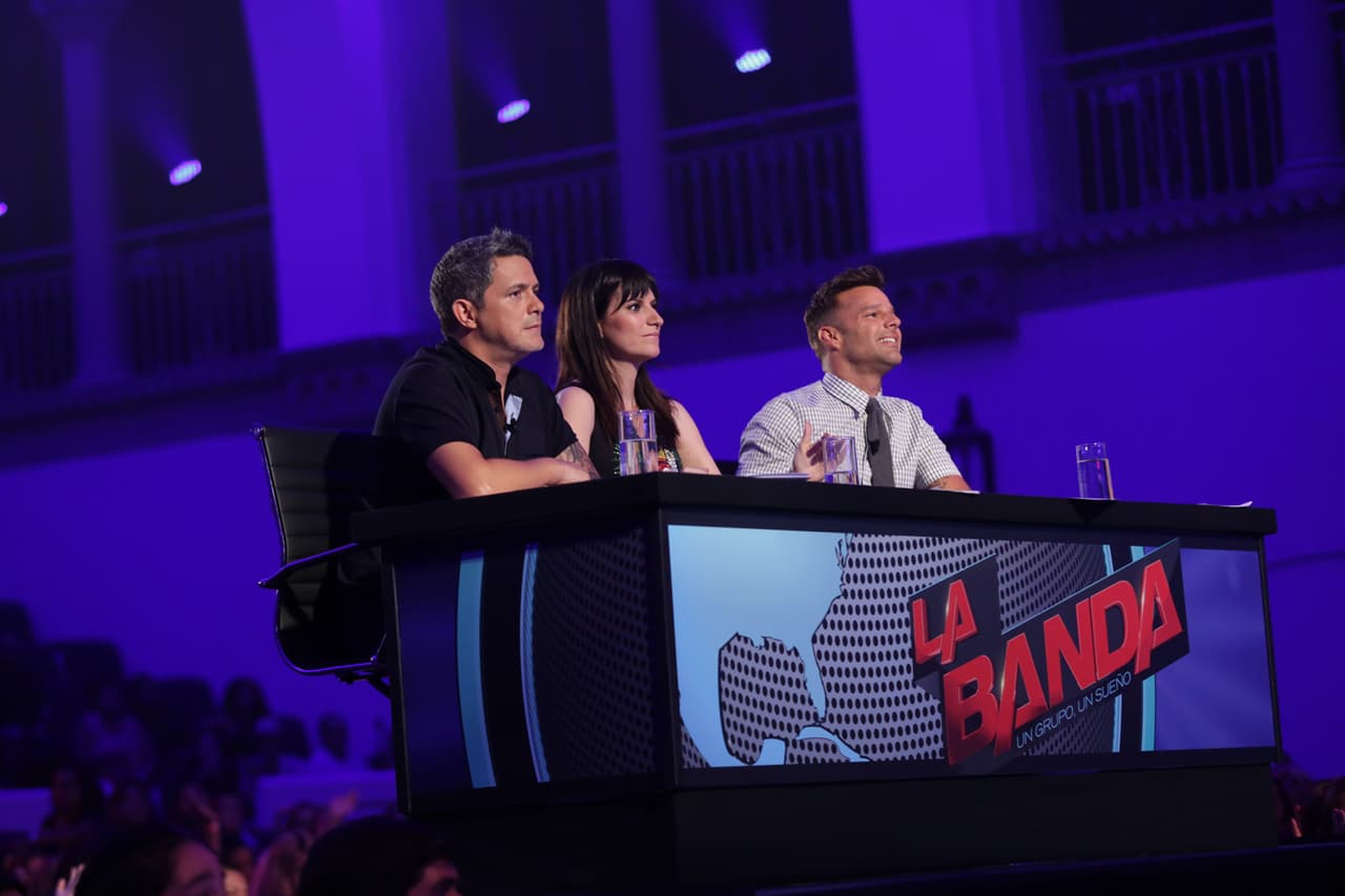 Ricky, Laura y Alejandro tuvieron su primer altercado. Sanz culpó a Laura de conformarse con poco, mientras que Ricky expresó su punta de vista y acordó que no todos tenían al talento necesario. Luego de varios dimes y diretes, llegaron a un acuerdo y escogieron las mejores voces.