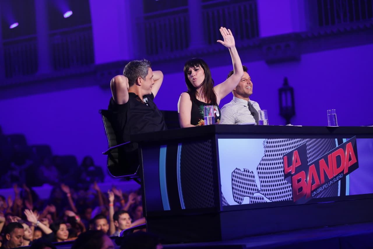 Ricky, Laura y Alejandro tuvieron su primer altercado. Sanz culpó a Laura de conformarse con poco, mientras que Ricky expresó su punta de vista y acordó que no todos tenían al talento necesario. Luego de varios dimes y diretes, llegaron a un acuerdo y escogieron las mejores voces.