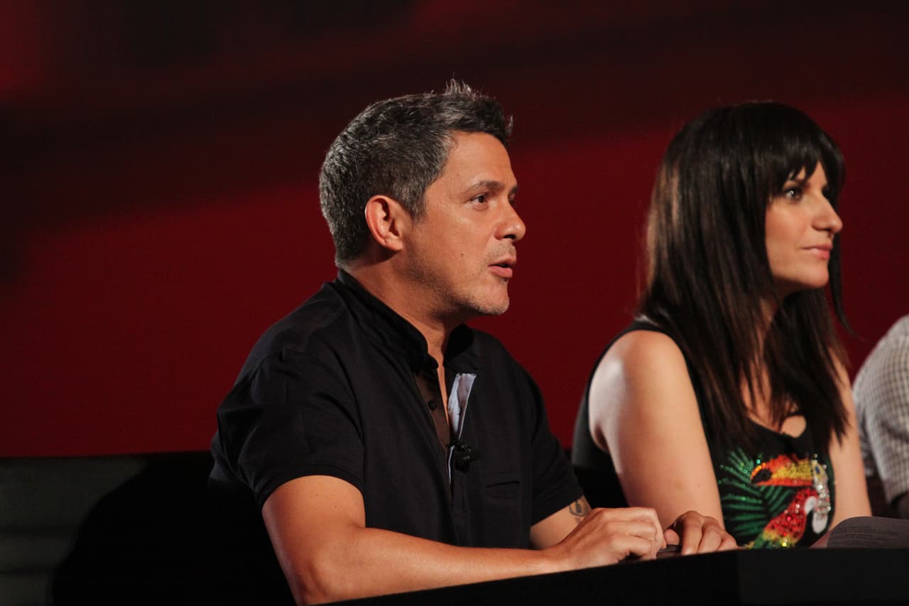 Ricky, Laura y Alejandro tuvieron su primer altercado. Sanz culpó a Laura de conformarse con poco, mientras que Ricky expresó su punta de vista y acordó que no todos tenían al talento necesario. Luego de varios dimes y diretes, llegaron a un acuerdo y escogieron las mejores voces.