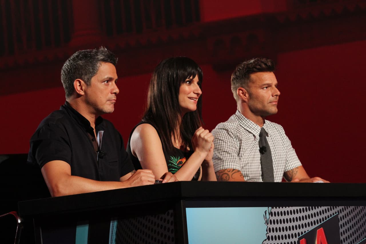 Ricky, Laura y Alejandro tuvieron su primer altercado. Sanz culpó a Laura de conformarse con poco, mientras que Ricky expresó su punta de vista y acordó que no todos tenían al talento necesario. Luego de varios dimes y diretes, llegaron a un acuerdo y escogieron las mejores voces.