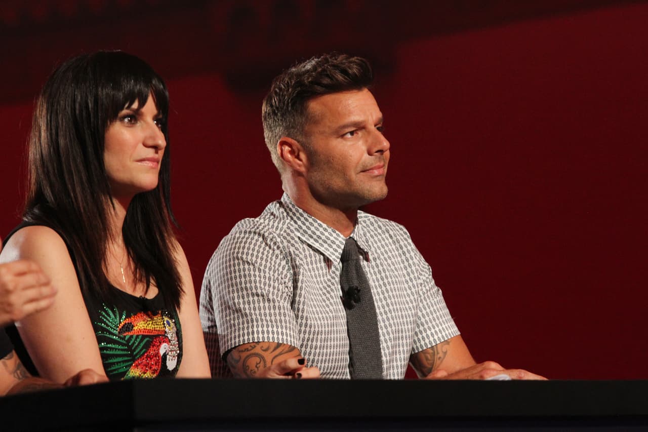 Ricky, Laura y Alejandro tuvieron su primer altercado. Sanz culpó a Laura de conformarse con poco, mientras que Ricky expresó su punta de vista y acordó que no todos tenían al talento necesario. Luego de varios dimes y diretes, llegaron a un acuerdo y escogieron las mejores voces.