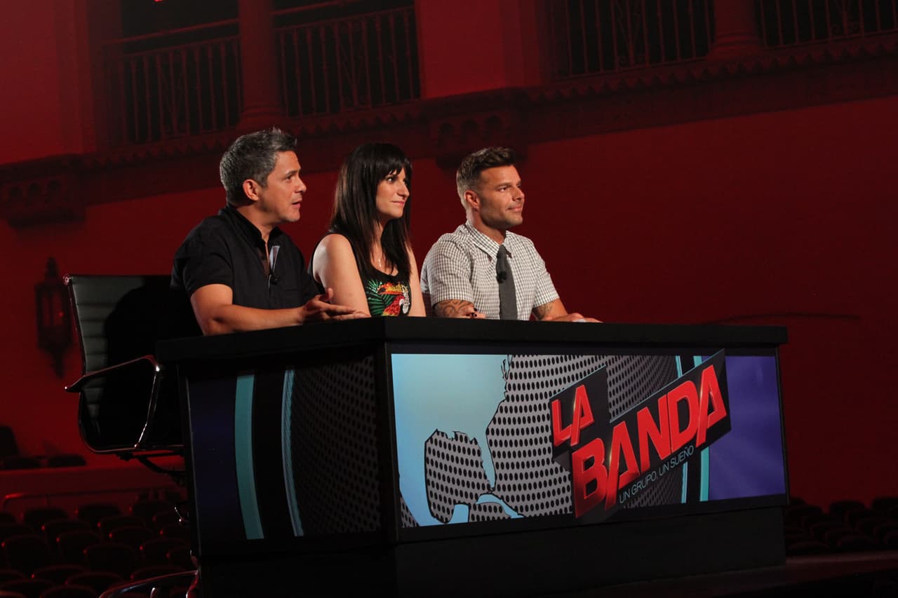 Ricky, Laura y Alejandro tuvieron su primer altercado. Sanz culpó a Laura de conformarse con poco, mientras que Ricky expresó su punta de vista y acordó que no todos tenían al talento necesario. Luego de varios dimes y diretes, llegaron a un acuerdo y escogieron las mejores voces.