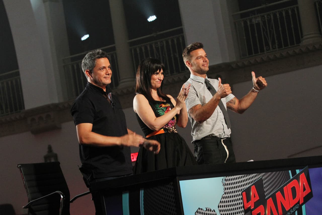 Ricky, Laura y Alejandro tuvieron su primer altercado. Sanz culpó a Laura de conformarse con poco, mientras que Ricky expresó su punta de vista y acordó que no todos tenían al talento necesario. Luego de varios dimes y diretes, llegaron a un acuerdo y escogieron las mejores voces.