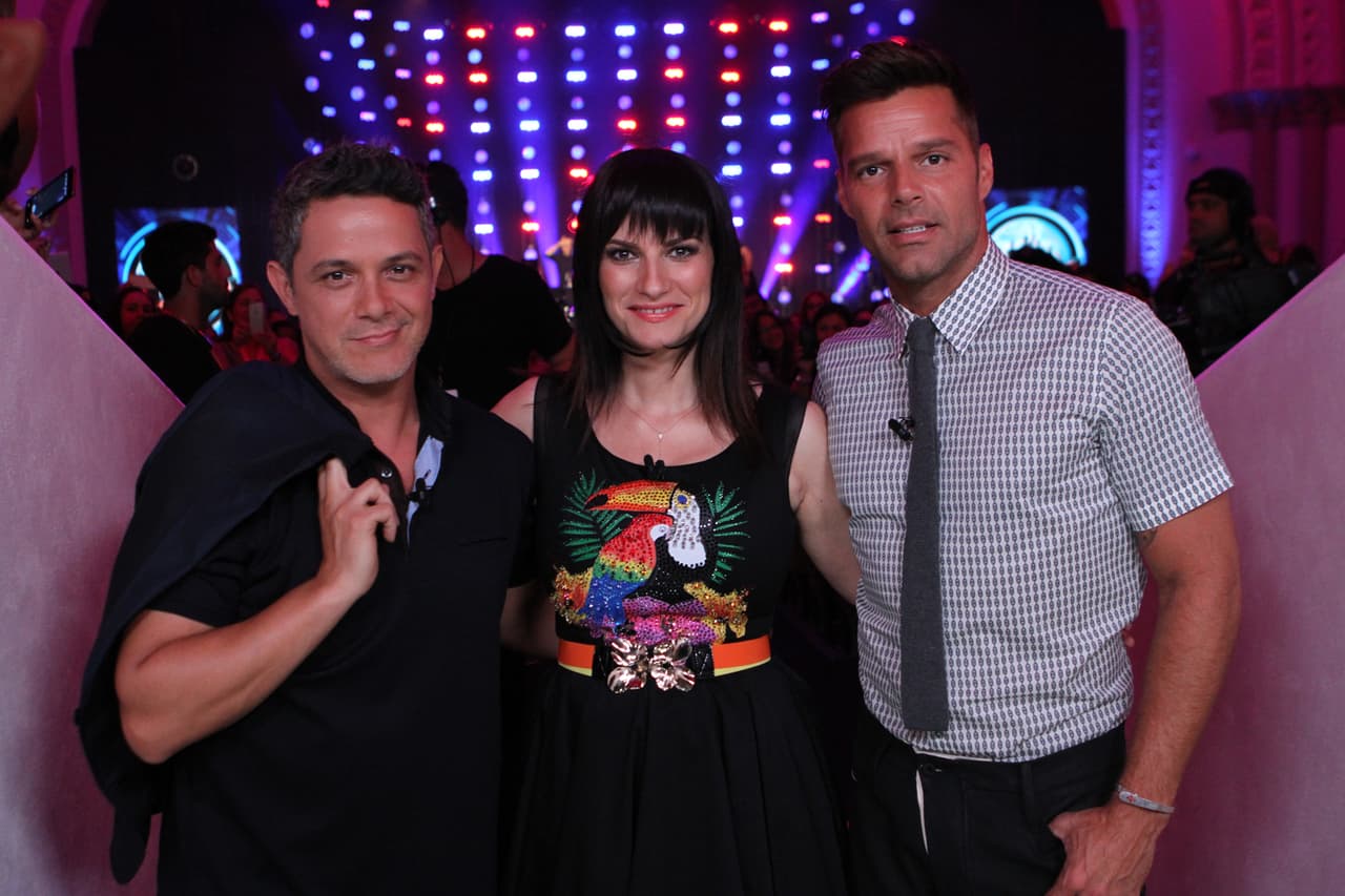 Ricky, Laura y Alejandro tuvieron su primer altercado. Sanz culpó a Laura de conformarse con poco, mientras que Ricky expresó su punta de vista y acordó que no todos tenían al talento necesario. Luego de varios dimes y diretes, llegaron a un acuerdo y escogieron las mejores voces.