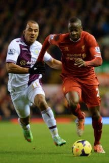 ¿Qué harías si un jugador de fútbol cae a tus pies?