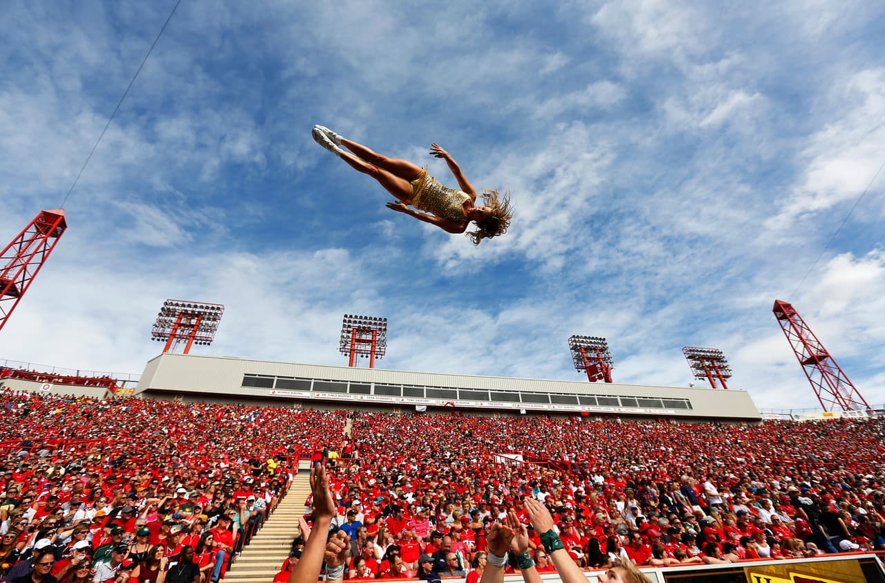 Calgary, Alberta, pondrá su McMahon Stadium, el cual puede llegar a tener un aforo para más de 50 mil fanáticos del fútbol mundial.