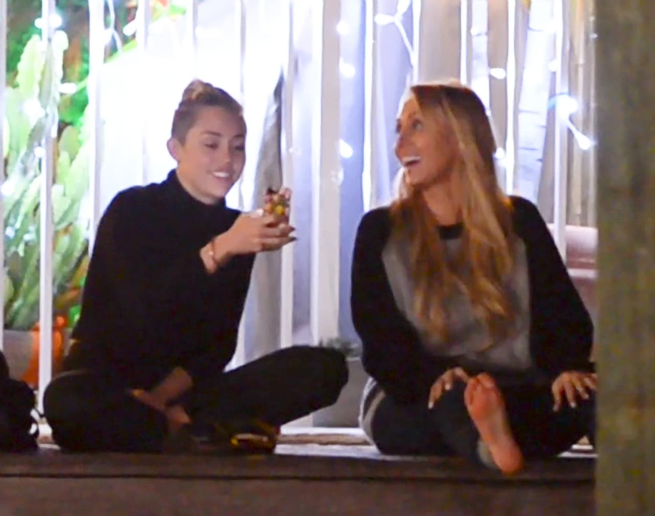 Y a su mamá tampoco le interesa lo que opinen de su hija.