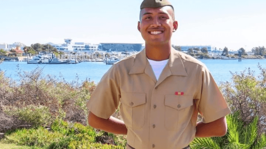 Bryan Baltierra de Corona, 18 años de Corona, California.