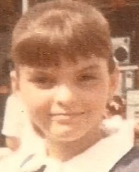 Altagracia Ugalde Motta, mejor conocida como Ana Bárbara, nació en Río Verde, San Luis Potosí (al noroeste de México) el 10 de enero de 1971.