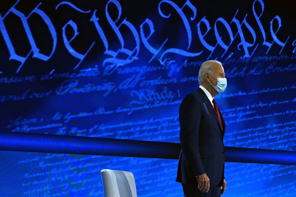 En candidato presidencial demócrata Joe Biden en un foro público transmitido por ABC News en Filadelfia.