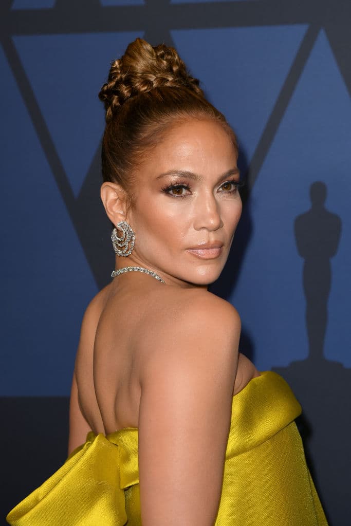 Este 24 de julio
<b><a href="https://www.univision.com/temas/jennifer-lopez"> Jennifer López cumple 52 años</a></b> y sorprendió al publicar varias fotografías en Instagram para celebrarlo.
<br>
