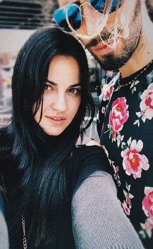 Pedro Damián, productor de la nueva telenovela 'Like, la leyenda', confirmó que la cantante y actriz Maite Perroni se integrará al elenco de esta nueva producción.