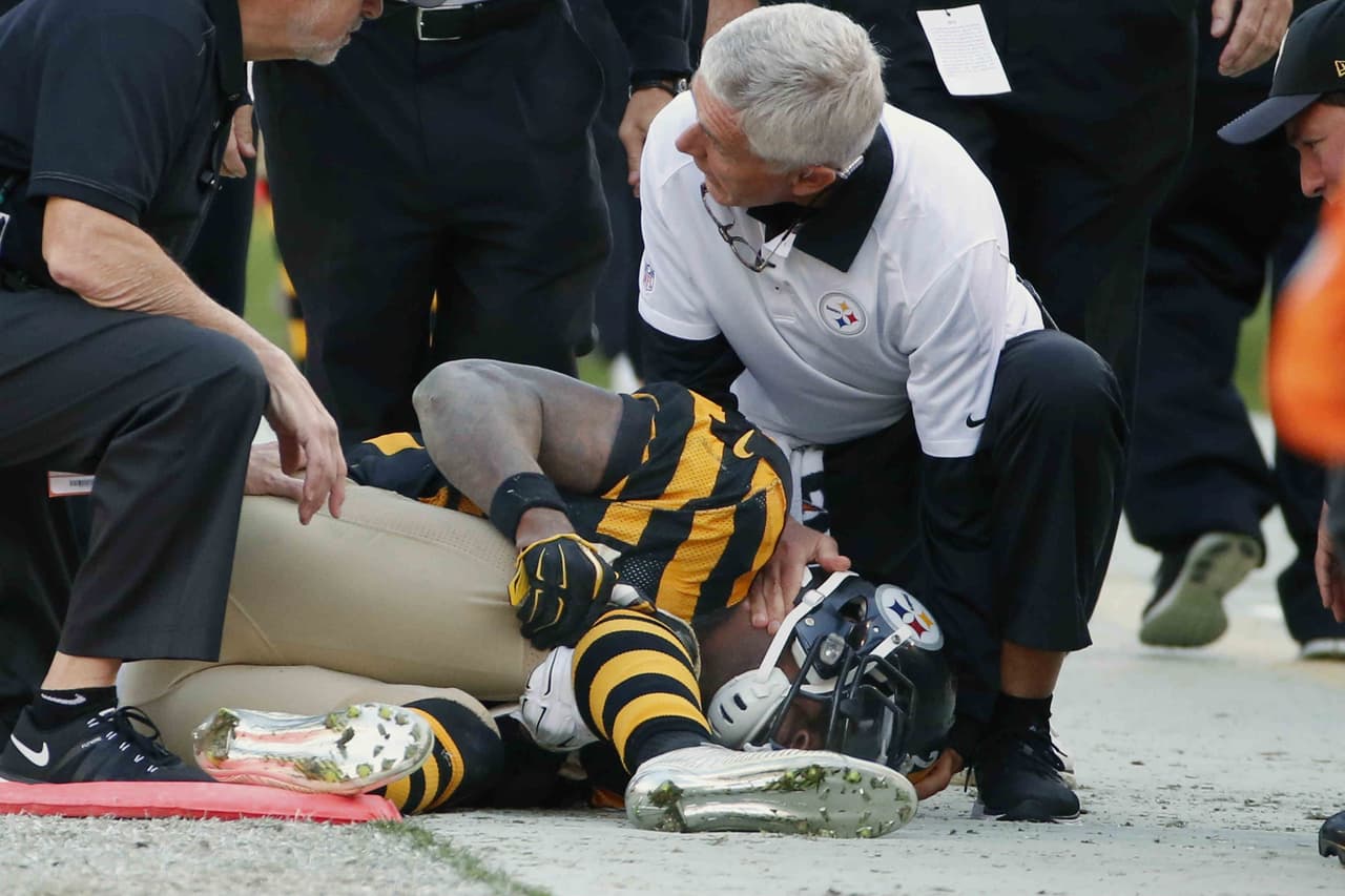 Le'Veon Bell corredor de los Pittsburgh Steelers queda fuera del resto de la temporada