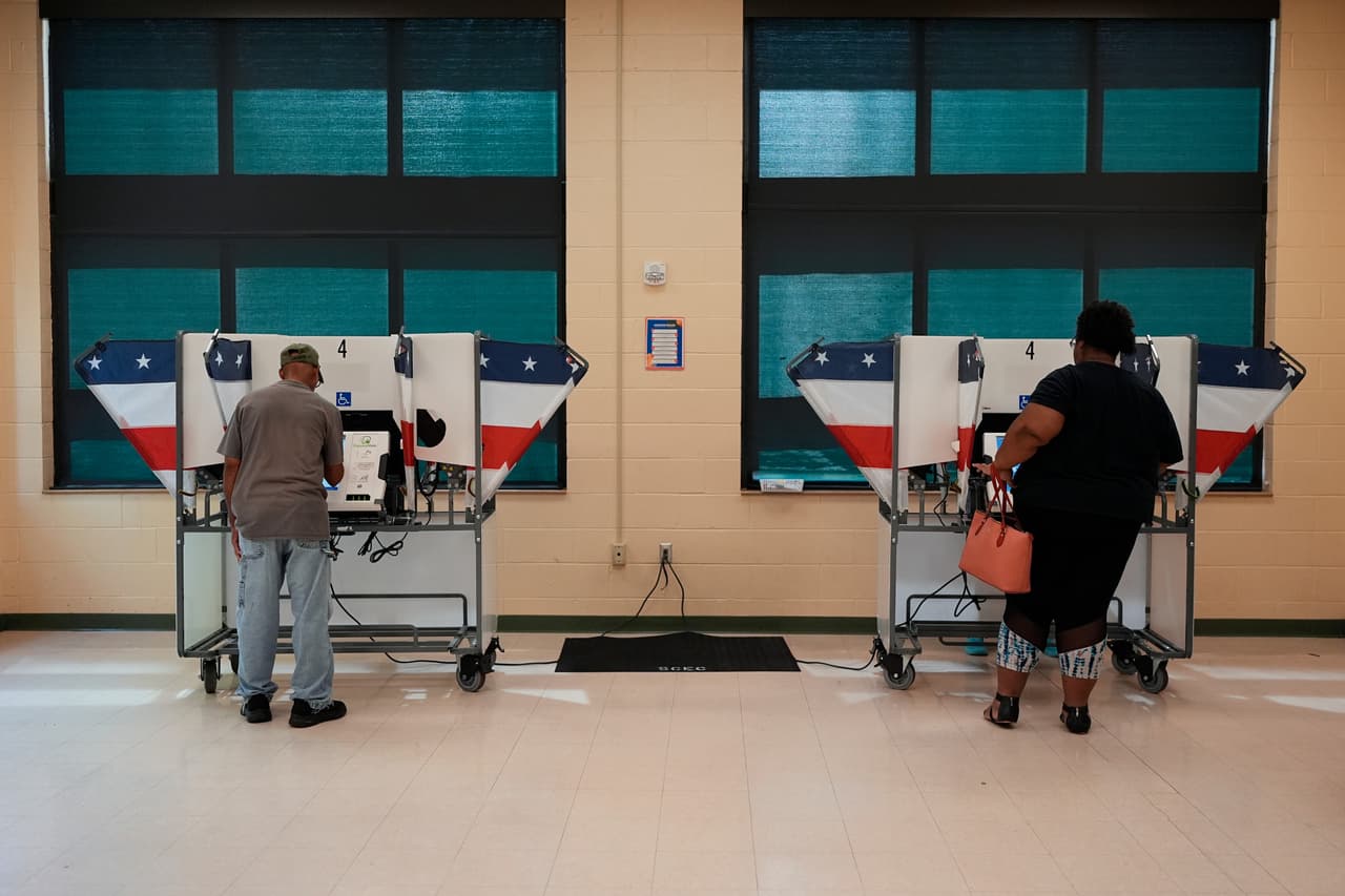 Las investigaciones del gobierno de EEUU contra el voto de no ciudadanos derivan en 160 arrestos
