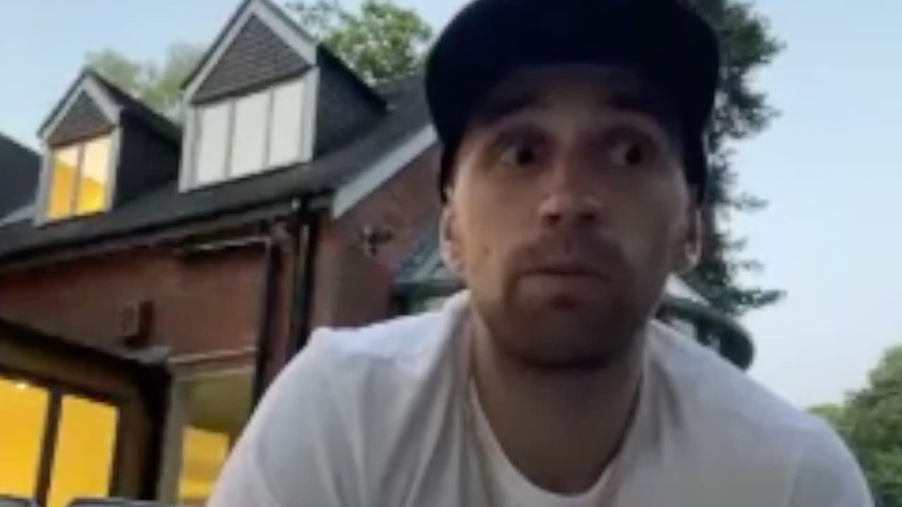 Emiliano Martínez se disculpó con Yerri Mina por burla