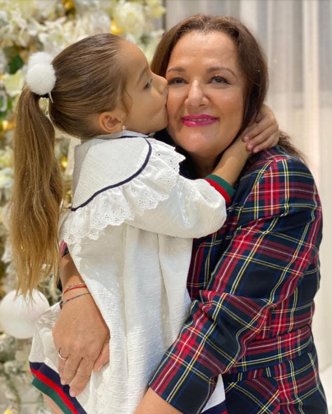 Doña Carmen también tiene buena relación con su nieta Alaïa. No pueden verse tan seguido porque viven en diferentes continentes.
<br>