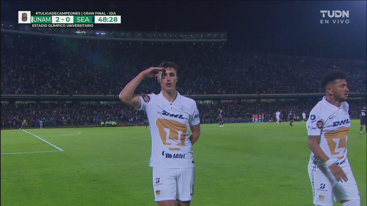 ¡Sí, Mr. Concacaf! Dinenno mete cabezazo implacable para el 2-0