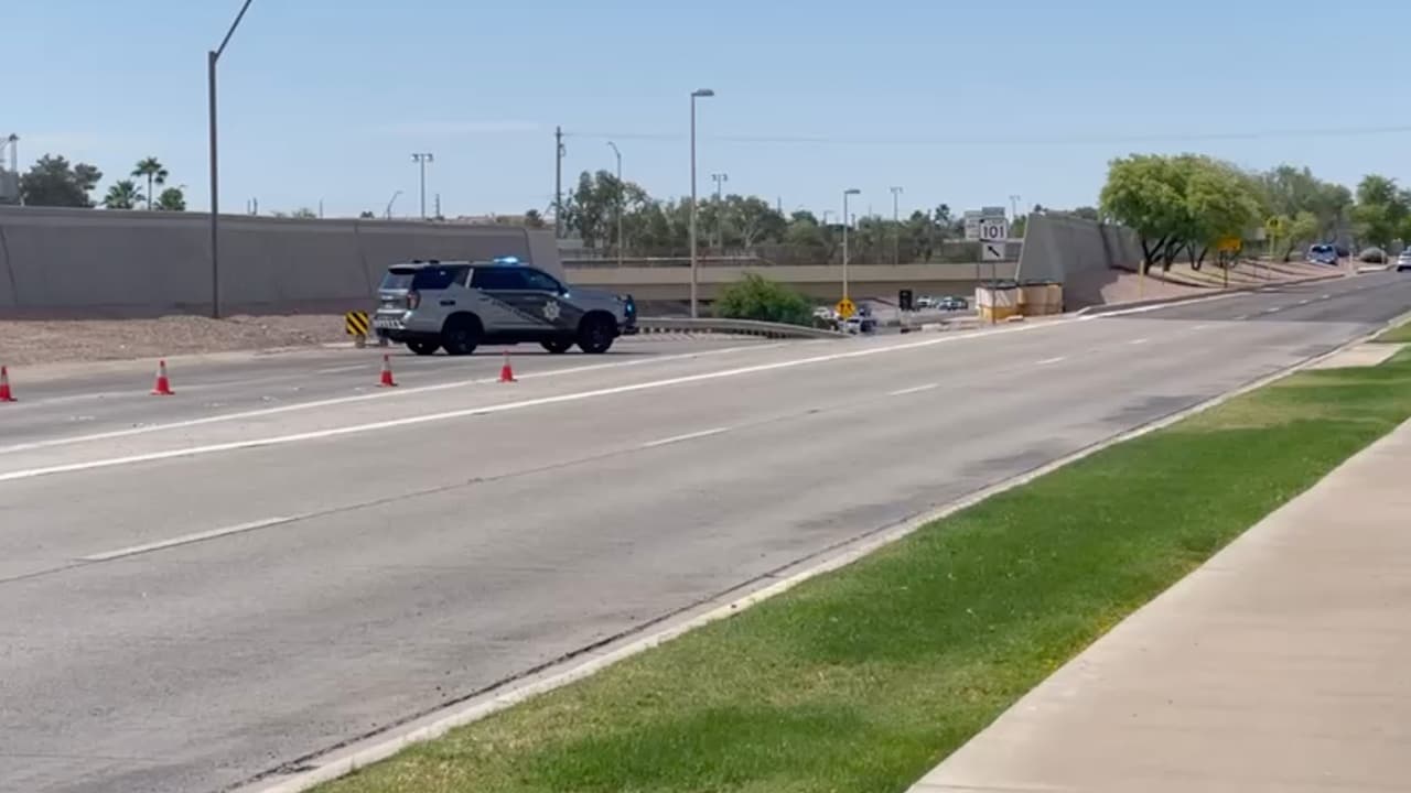 Lamentablemente el sospechoso murió luego de que los oficiales le dispararan en al menos 15 ocasiones. Más tarde, las autoridades confirmaron que este hombre sacó una pistola minutos después de haber pisado al acelerador buscando escapar.