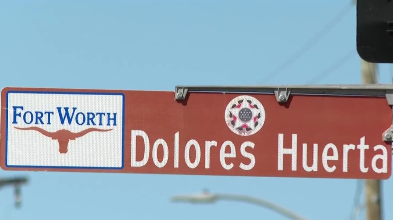 Fort Worth retira nombre de César Chávez de una vía tras acusaciones