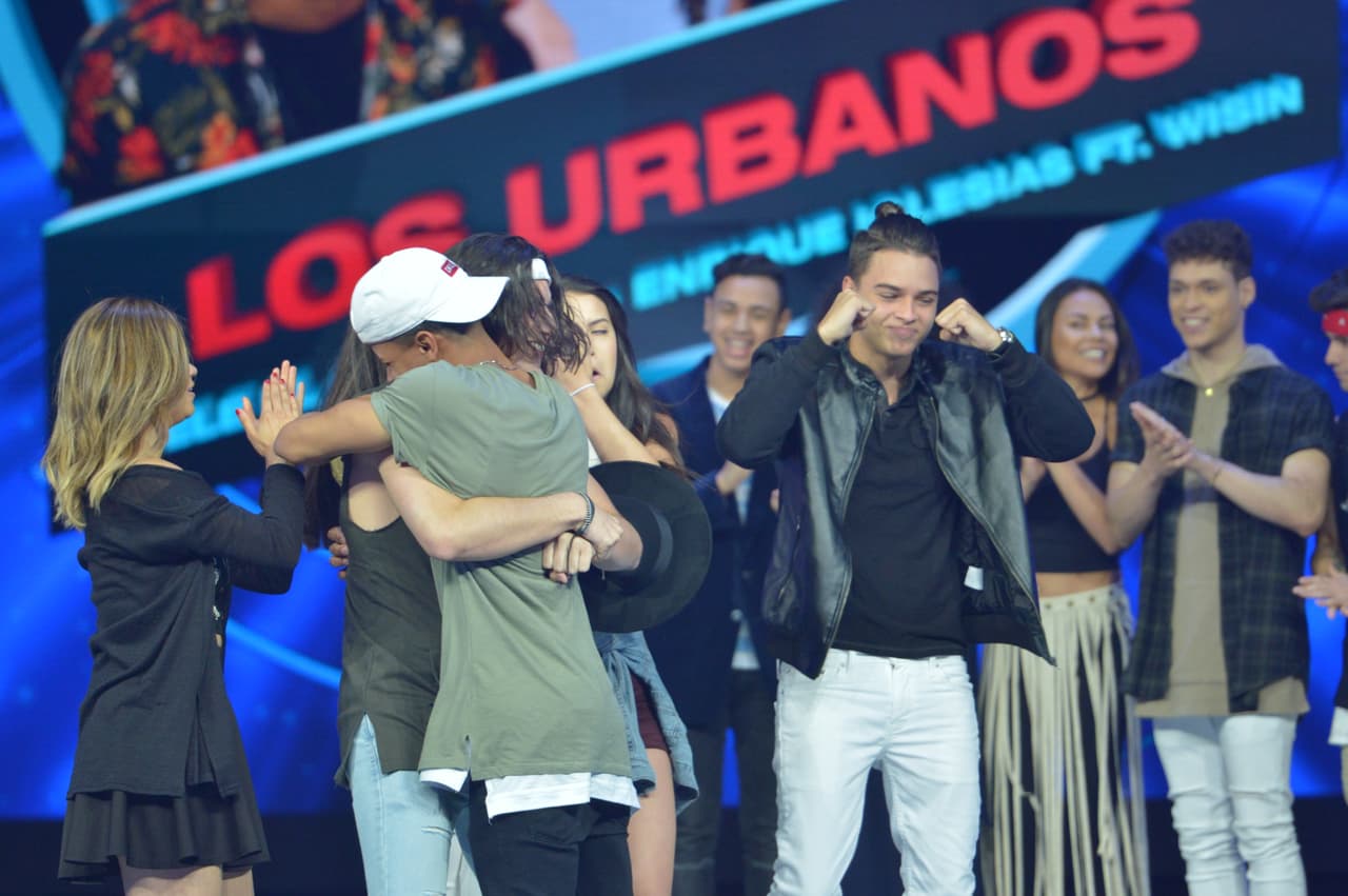 <b>Los Urbanos</b> fueron los afortunados y sus compañeros celebraron el emocionante momento.