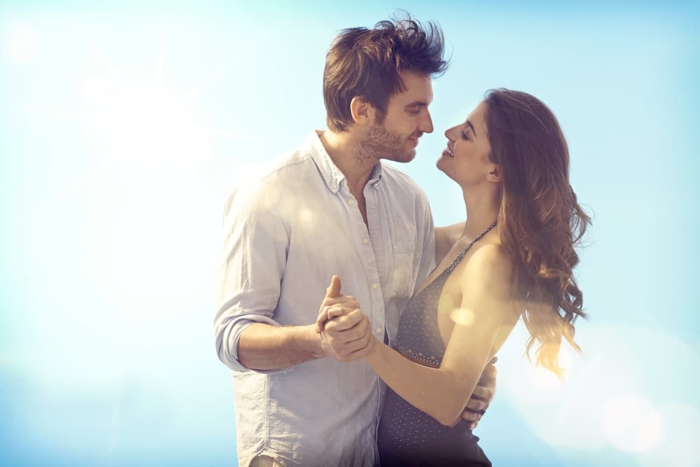 ¿En medio de una relación? Este es tu ciclo de revitalización. ¿Solo, o sola?, entonces habrá aventura. En unos cuantos días muchas cosas se arreglarán. Si estás en espera de una reunión de trabajo importante, saldrás muy bien, si te preparas adecuadamente.