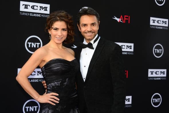 <b><a href="https://www.univision.com/famosos/soy-mejor-ama-de-casa-que-tu-para-eugenio-derbez-y-alessandra-rosaldo-ir-al-super-sin-pelear-es-mision-imposible-video" target="_blank">Alessandra Rosaldo</a></b> salió en defensa de 
<b><a href="https://www.univision.com/famosos/cachado-en-camara-asi-es-como-eugenio-derbez-mantiene-enamorada-a-alessandra-rosaldo-sin-invertir-un-centavo-video" target="_blank">Eugenio Derbez</a></b> luego de que hace unos días se reportó que una estatua en honor al actor fue vandalizada en la Zona Dorada de Acapulco. 
<br>