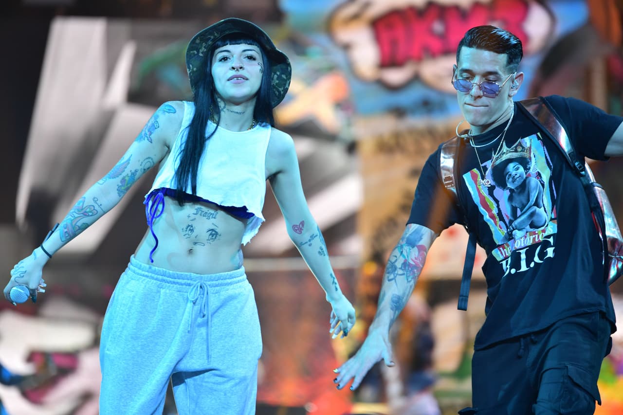 Julieta Cazzuchelli, su nombre real, aún no se ha tatuado el nombre de ningún artista, porque con los compañeros del género, dice, solo le gusta "trabajar y compartir”’. Sabe que en PJ esas oportunidades le sobrarán.