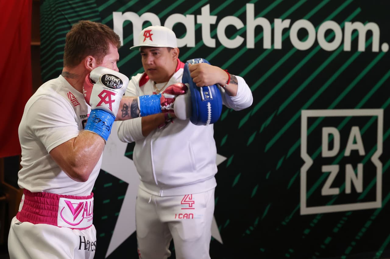 ¡Así se viven los instantes previos al pleito Canelo vs Yildirim! | Ambos combatientes ya se alistan en las instalaciones del Hard Rock Stadium.