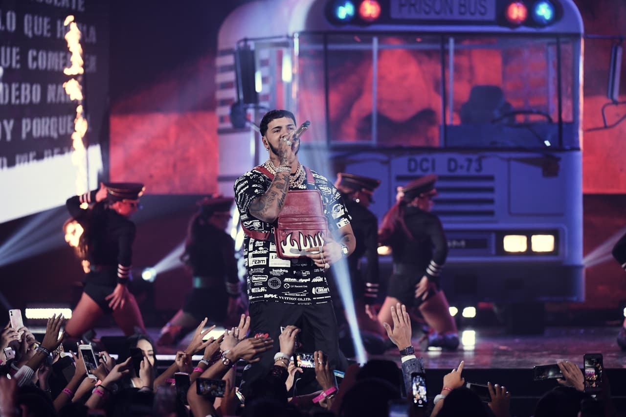 El despliegue de producción permitió a los cantantes lucirse en todo su esplendor.