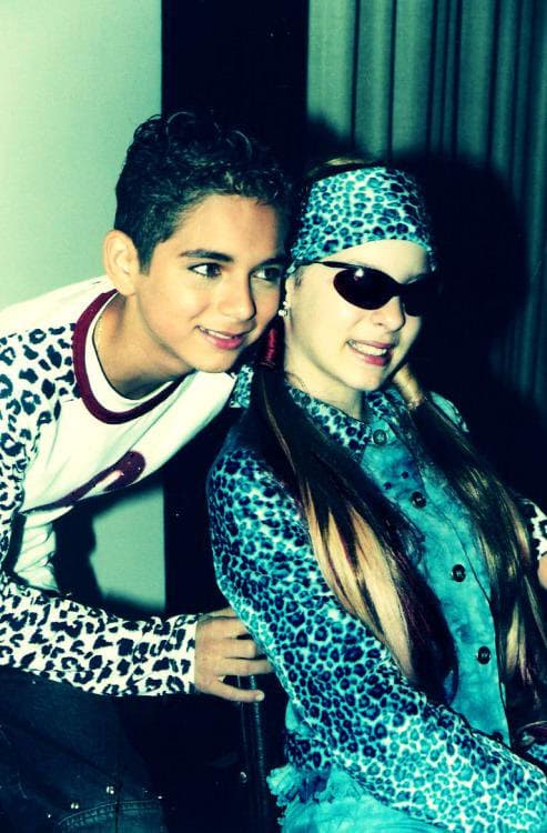 En esta historia compartió los créditos estelares con
<b><a href="http://www.univision.com/programas/novelas/la-rivalidad-entre-belinda-y-daniela-lujan-fue-provocada-por-una-mujer-fotos">Belinda</a></b>, con quien tuvo mucho química.