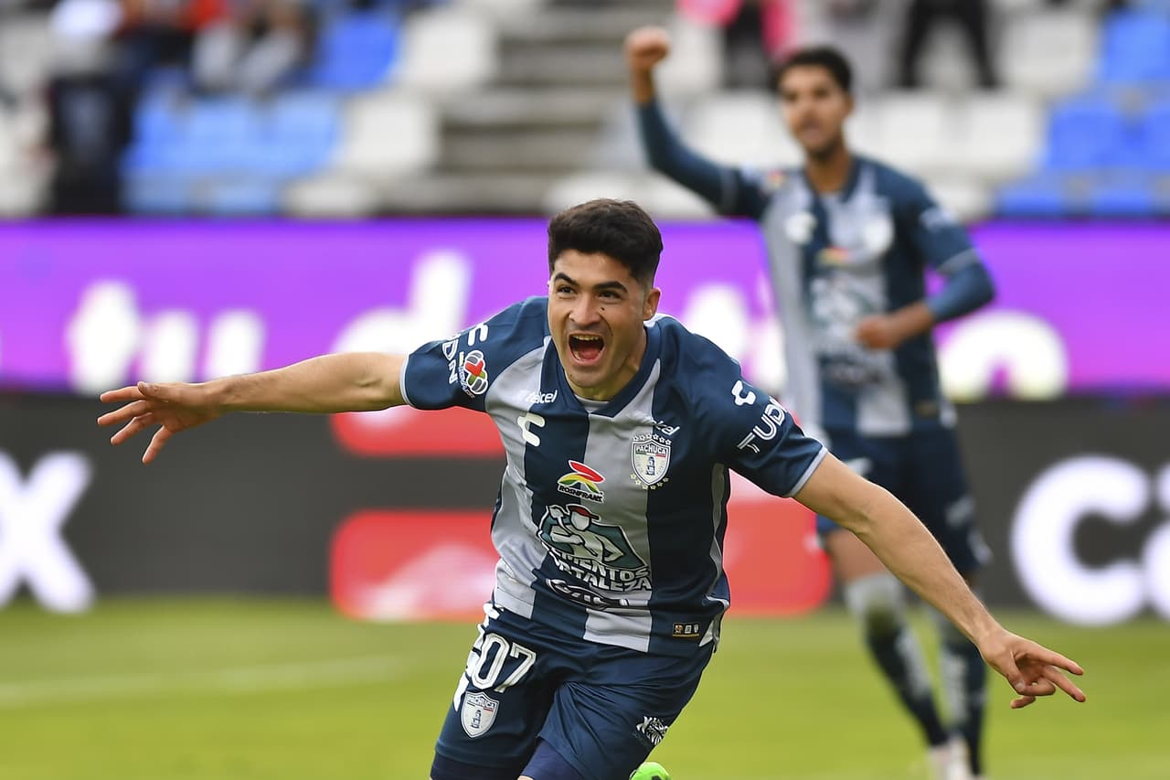 Los Tuzos derrotaron 2-0 a Santos Laguna y momentáneamente son segundos de la tabla.