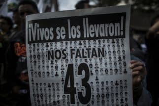 Los padres de los 43 estudiantes desaparecidos de Ayotzinapa no creen en la versión de las autoridades.