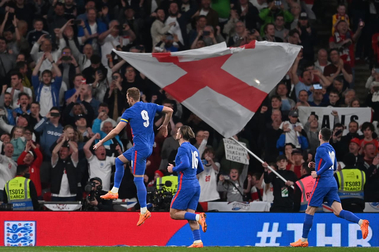 Inglaterra venció 2-1 a Suiza en amistoso celebrado en Wembley.