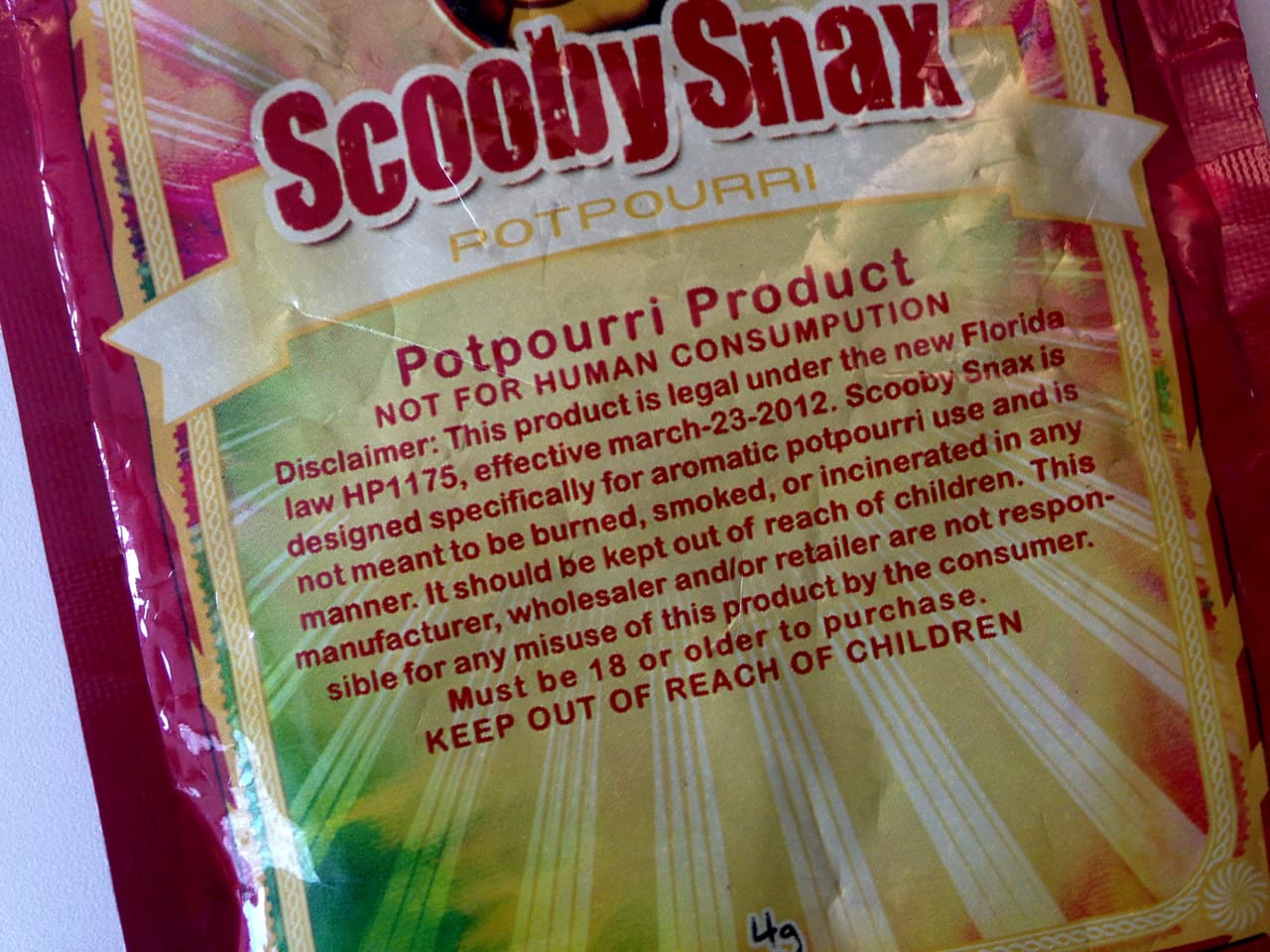 El sobre de K2 parece inofensivo, pero su contenido puede ser peligroso