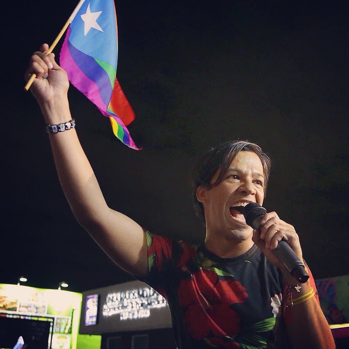 "Ahora más que nunca, la lucha sigue. El amor siempre vence, siempre".