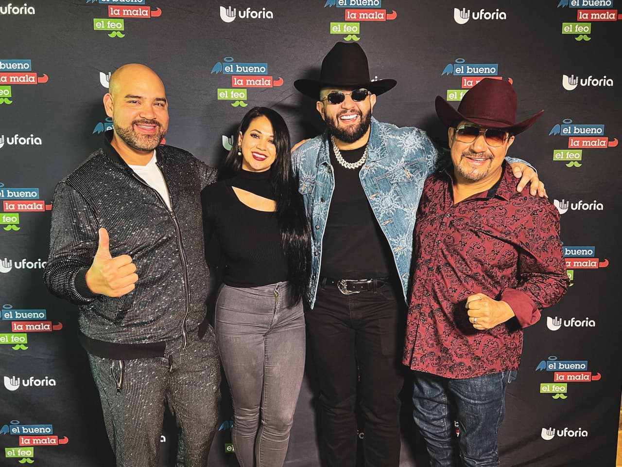 Otro que no podía faltar fue el compa 
<b>Carin León</b>, quien hasta nos contó una exclusiva sobre su próxima colaboración con Grupo Frontera.