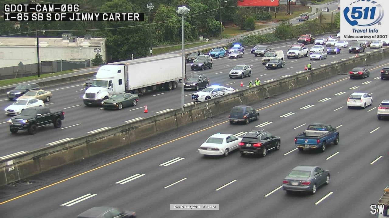 La investigación ha provocado tráfico pesado en la zona y las autoridades agregaron que harían públicos más detalles posteriormente.