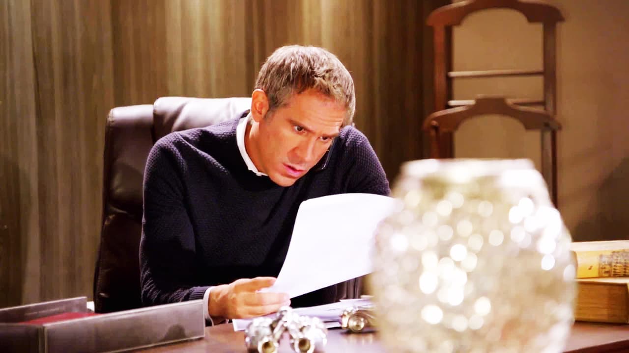 ¡Ya sabes que esconde varios delitos! ¿Lo delatarás?