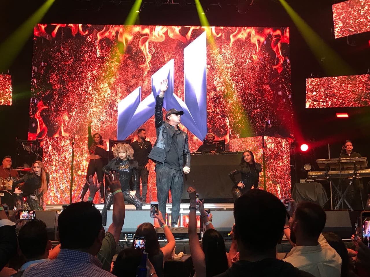 Wisin, uno de los viejos en el género urbano se dio cita en Houston.