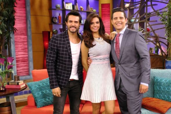 La pareja nos contó todo sobre el estreno de 'Muchacha italiana viene a casarse'.